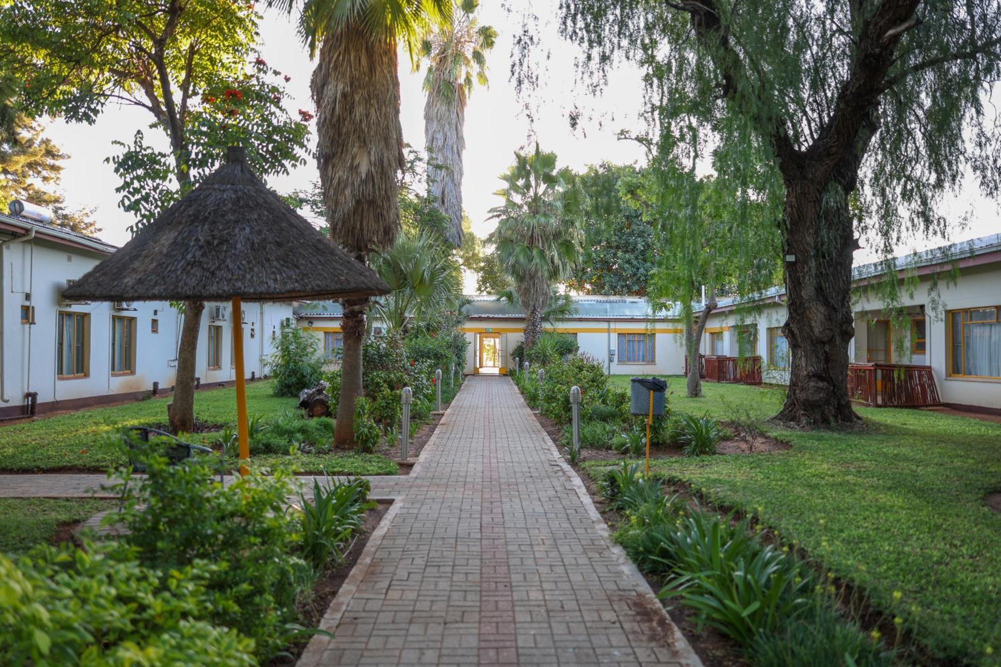 Cresta Botsalo Hotel Palapye 外观 照片