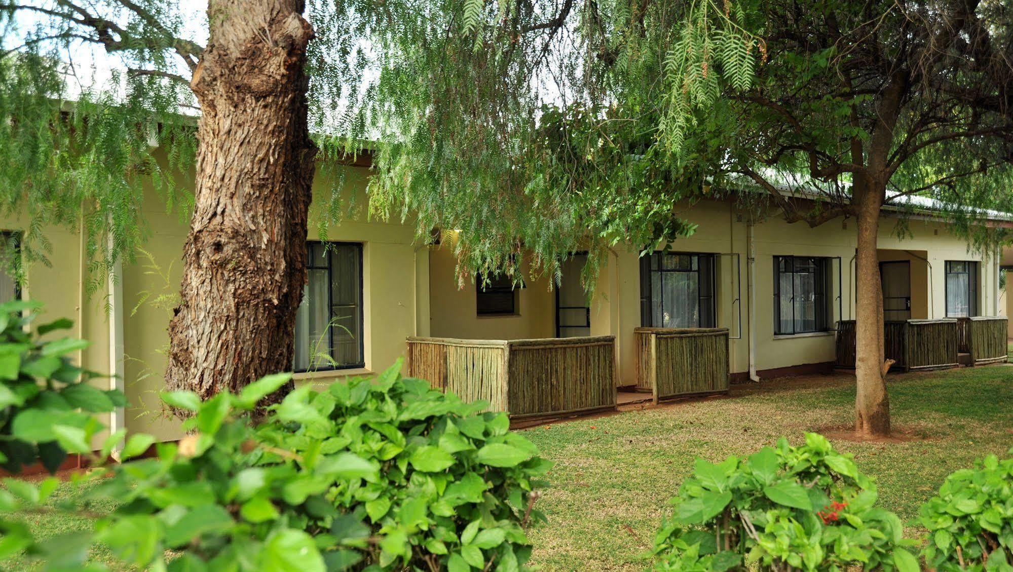 Cresta Botsalo Hotel Palapye 外观 照片