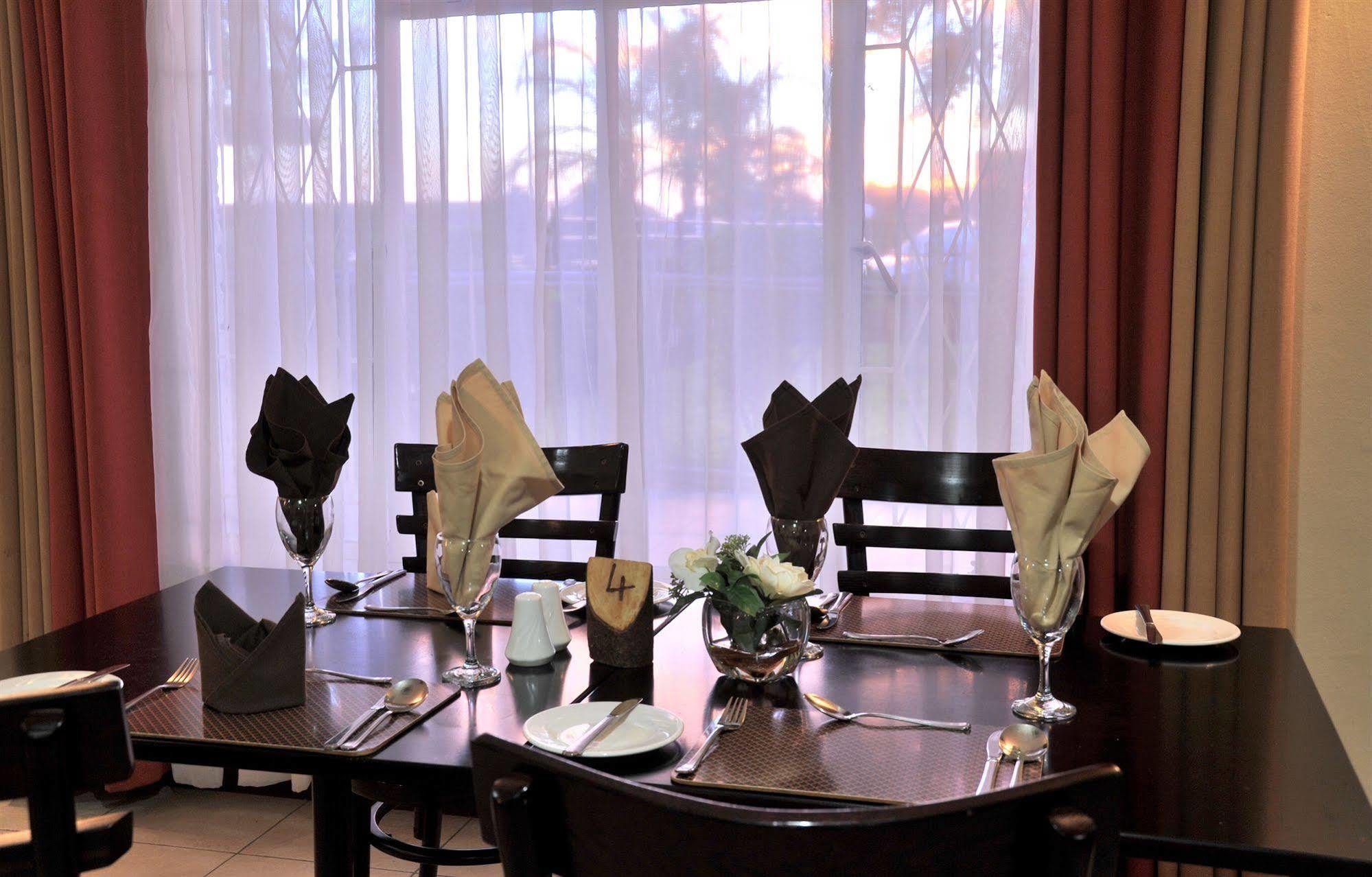 Cresta Botsalo Hotel Palapye 外观 照片